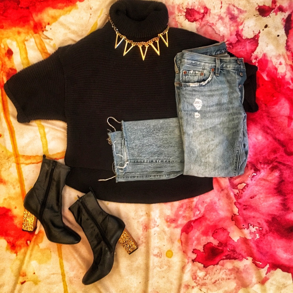 ✨FLASH SALE  ✨ Spiked Statement Necklace